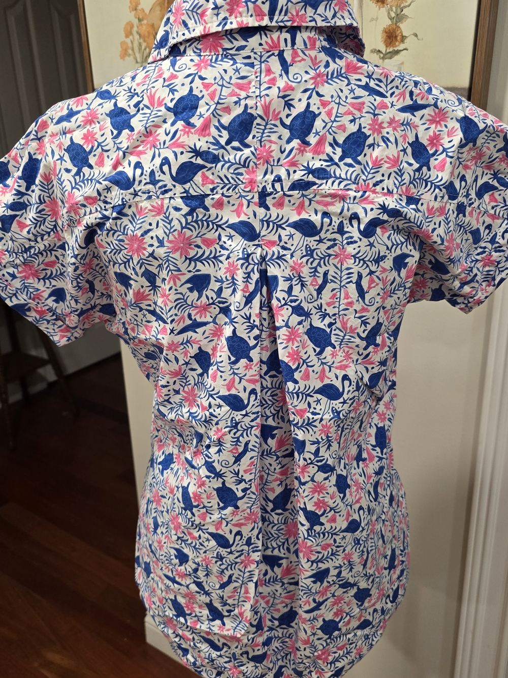 Vineyard Vines Sea Life Beachy Button-Down Shirt - Picture 2 of 8